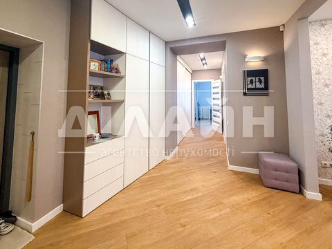 квартира за адресою Українська вул., 5-А