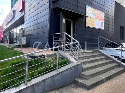 комерційна за адресою Марії Примаченко вул. (Першотравнева), 8