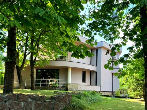 дом по адресу Южносанаторский пер.