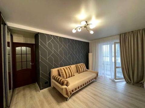 квартира за адресою Зодчих вул., 36