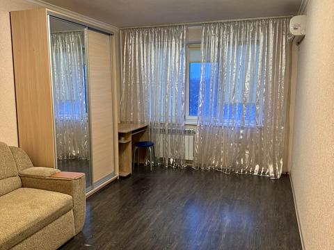 квартира за адресою Андрія Мельника вул. (Генерала Тупікова), 14-Б