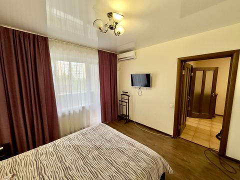 квартира за адресою Ревуцького вул., 25