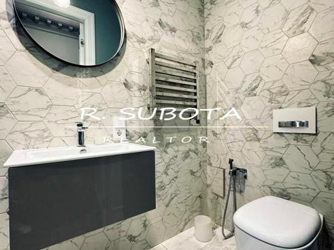 квартира за адресою Соборна пл. (Жовтнева), 6