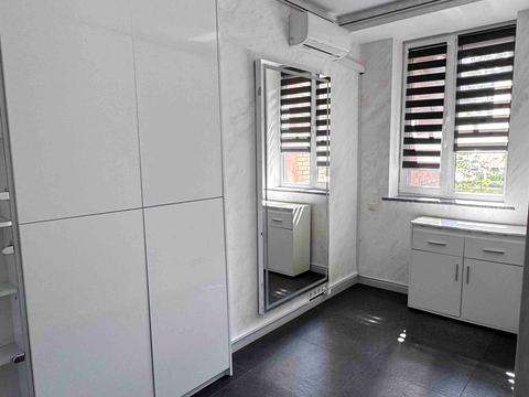 коммерческая по адресу Свободи просп. (Прокофʼєва), 12