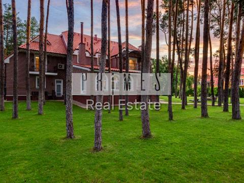 будинок за адресою смт. Козин, Дачна вул.