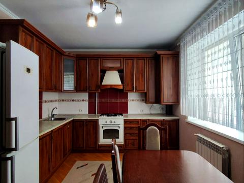 квартира за адресою Тролейбусна вул., 30