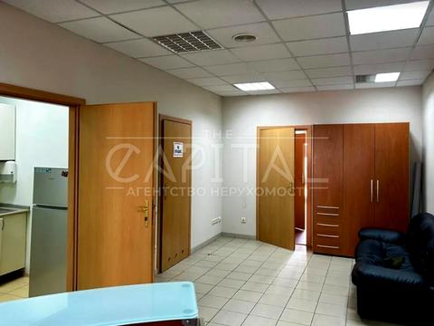 комерційна за адресою Митрополита Василя Липківського вул. (Урицького), 45