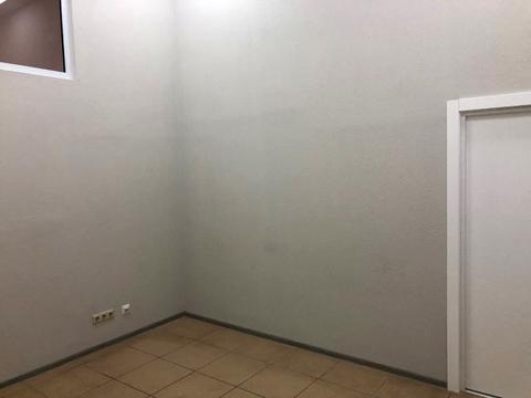 комерційна за адресою Авіаконструктора Ігоря Сікорського вул. (Танкова), 4-Д