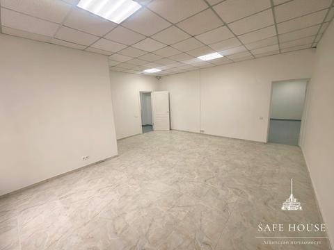 комерційна за адресою Романа Шухевича просп. (Генерала Ватутіна), 2-А