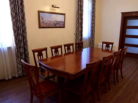 комерційна за адресою Берестейське шосе (Брест-Литовське), 8