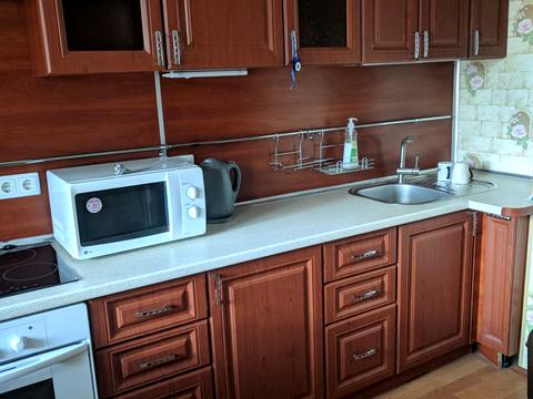 квартира за адресою Анни Ахматової вул., 28