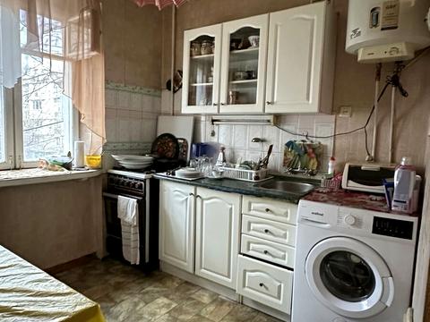 квартира за адресою Космонавтів вул., 16