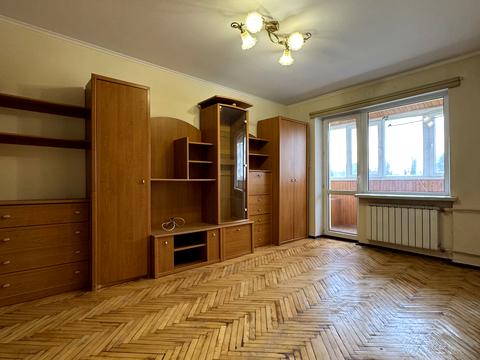 квартира за адресою Ушинського вул., 1