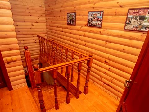 коммерческая по адресу Устияновича вул., 1