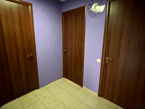 комерційна за адресою Будівельників вул., 27