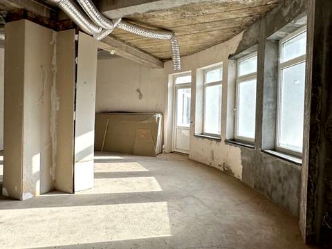 комерційна за адресою Подільська вул., 12