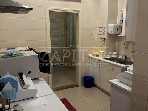 комерційна за адресою Бульварно-Кудрявська вул. (Воровського), 9-Б