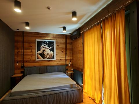 участок по адресу Антония Михайловского ул., 1