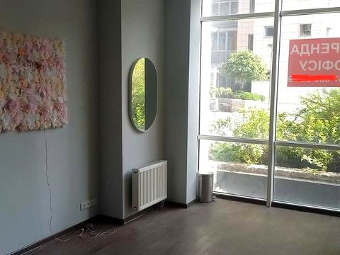 комерційна за адресою Крутогірний узвіз (Рогальова), 28