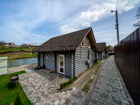 комерційна за адресою Шкільна вул., 24а