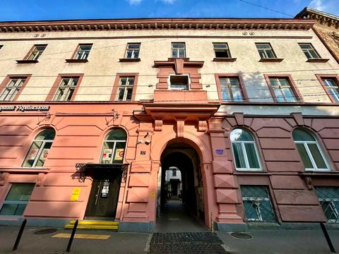комерційна за адресою Мирослава Скорика вул. (Петра Чайковського), 17