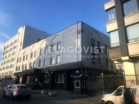 комерційна за адресою Почайнинська вул., 38