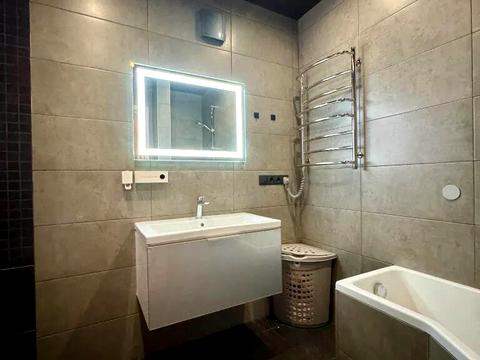 квартира за адресою Високовольтна вул., 14