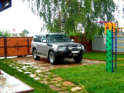 будинок за адресою Олексія Вадатурського вул. (Маршала Малиновського)