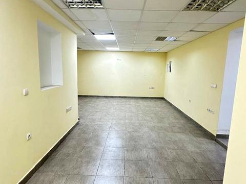 комерційна за адресою Володимира Великого вул., 14