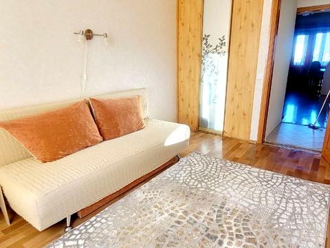 квартира за адресою Льва Ландау просп. (50-річчя СРСР), 16