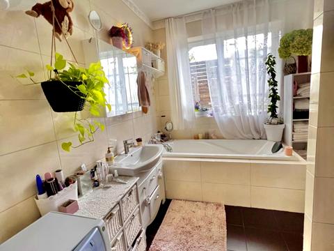 будинок за адресою Свято-Покровська вул. (Леніна)