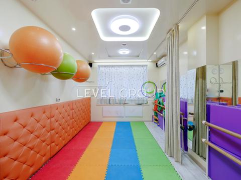 комерційна за адресою Дмитрівська вул., 82