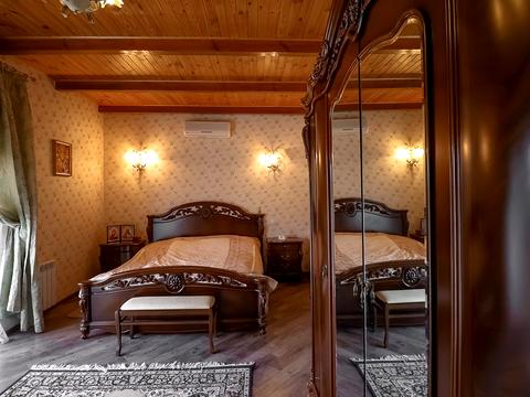 будинок за адресою 1 Травня вул.