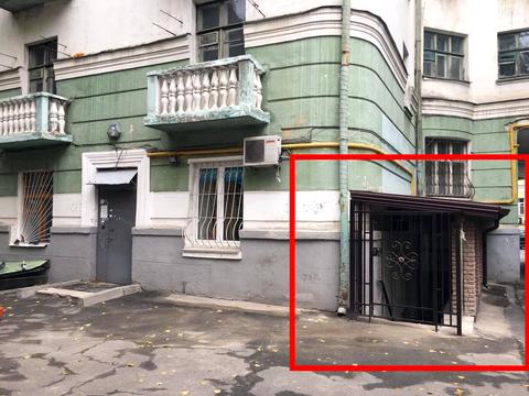 комерційна за адресою Лютеранська вул., 4
