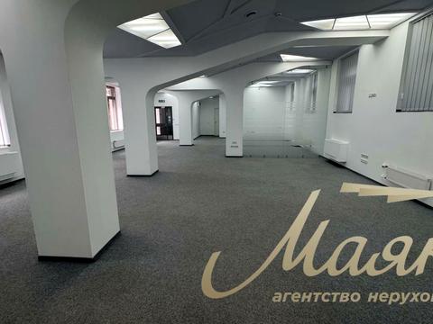 комерційна за адресою Хрещатик вул. (Kreschatic), 19