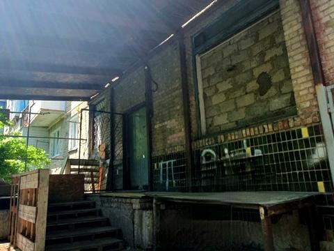 комерційна за адресою Садова вул., 65