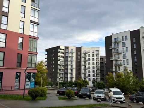комерційна за адресою Малоголосківська вул., 32в