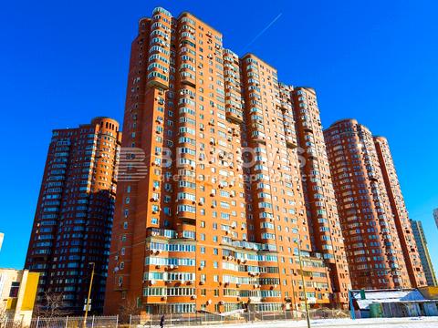 комерційна за адресою Анни Ахматової вул., 13