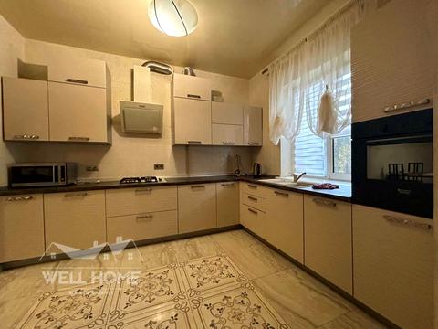 будинок за адресою Вишнева, 345