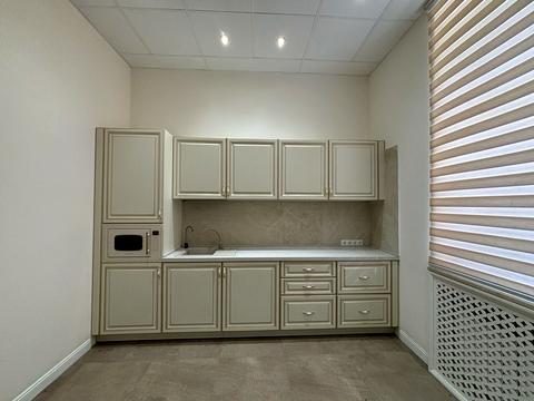 комерційна за адресою Паторжинського вул., 23