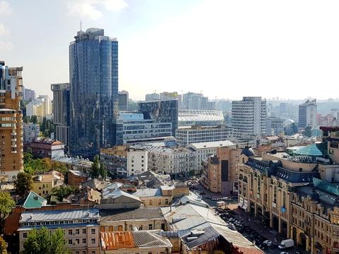 комерційна за адресою Круглоуніверситетська вул., 3-5