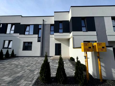 будинок за адресою Сергія Голубєва