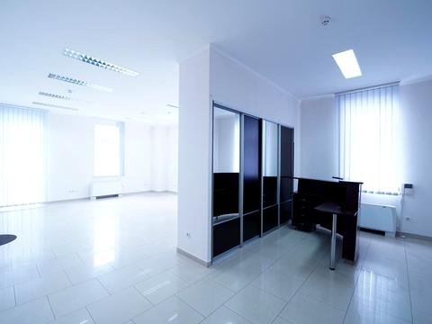 комерційна за адресою Антоновича вул. (Горького), 33в