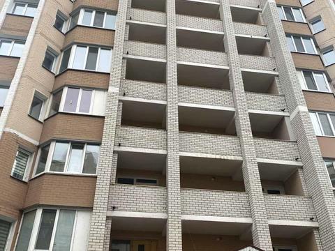 квартира за адресою Будівельників вул., 12