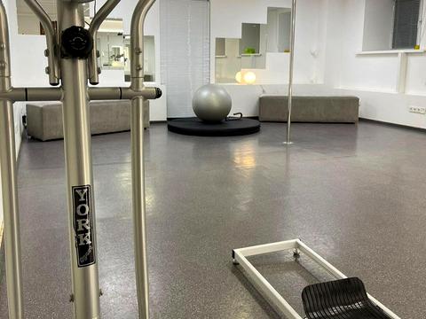 комерційна за адресою Олеся Гончара вул., 28-Б