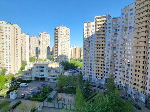 квартира за адресою Дніпровська набережна вул., 25