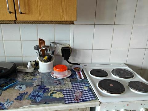 комната по адресу Киев, Азербайджанская ул. (Бакинських Комісарів), 8-А