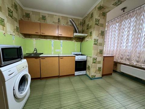 квартира за адресою с. Петропавлівська Борщагівка, Миру вул., 11