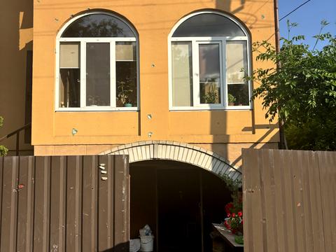 будинок за адресою Вишнева, 3