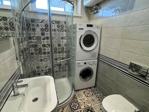 будинок за адресою с. Вишеньки, Кар'єрна вул.